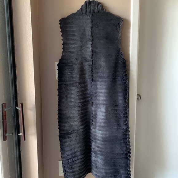 Ribbed Fuzzy Sleeveless Duster Vest - Picture 6 of 9